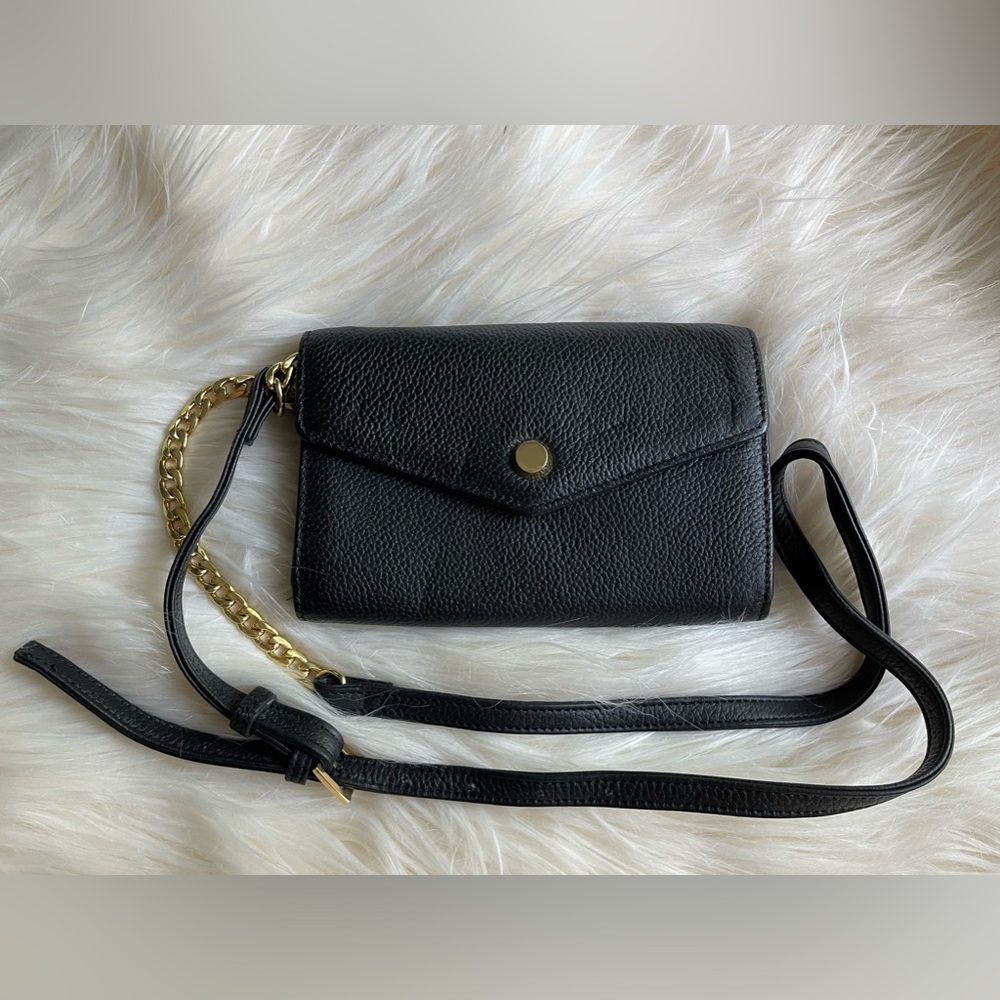 Stella and Max Black Leather Crossbody Wallet